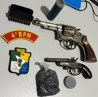 Homem é preso por posse de arma e violência doméstica em Canindé de São Francisco