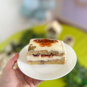 Le gâteau d'anniversaire express à la crème vanillée et à la confiture
