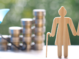 Global Trend of Delayed Retirement: At What Age Can People Retire in the UK? How Much Pension Can They Receive?