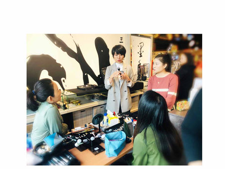林三益。100分鐘學會適合
自己的彩妝課程
