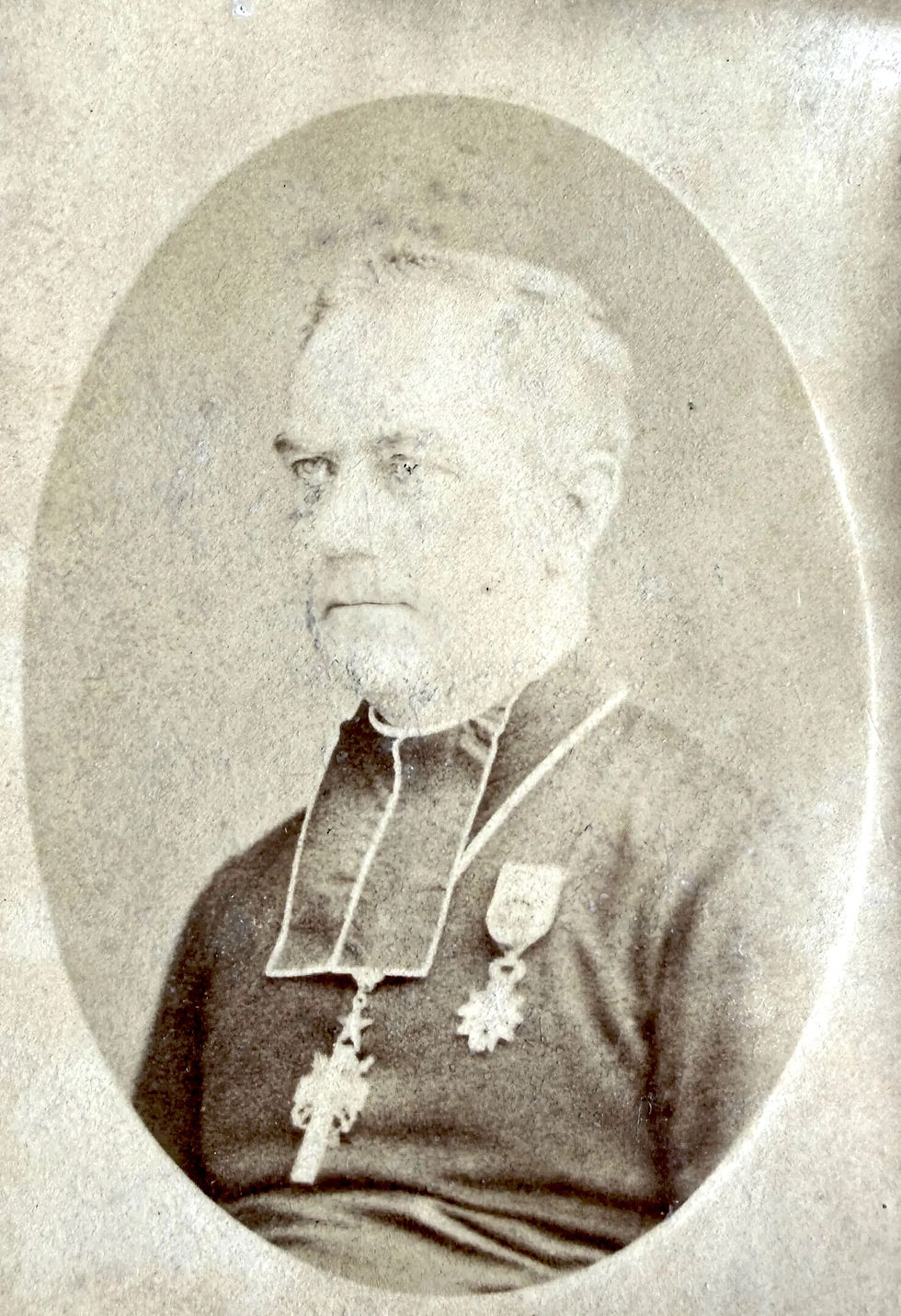 1872. Les souvenirs d'un aumônier de la Marine bien décoré