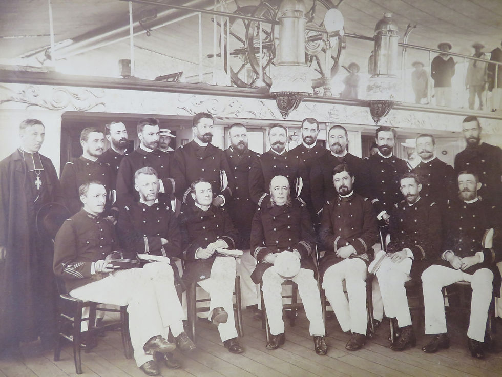 1888. L'état-major et les officiers stagiaires du vaisseau-école de canonnage La Couronne