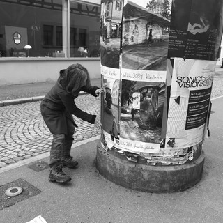 Ausstellung aufhängen