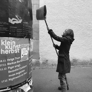 Ausstellung aufhängen