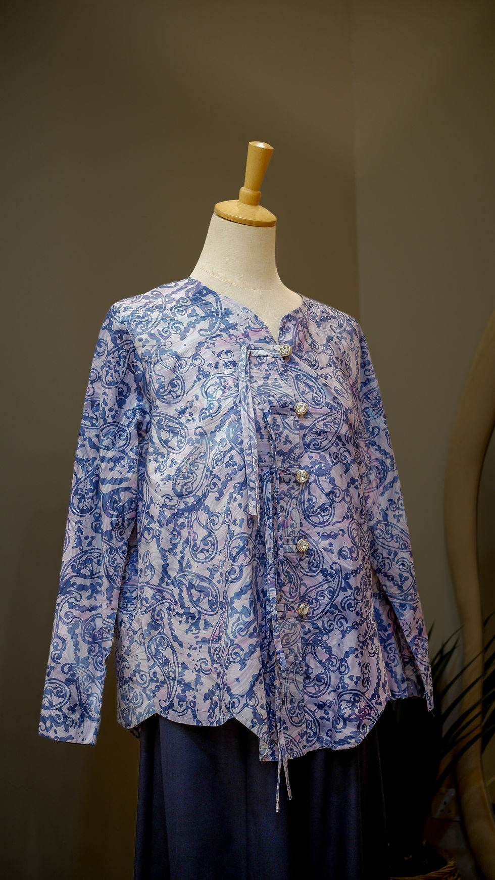 Thumbnail: MEILI BATIK TOP(M14-M26)