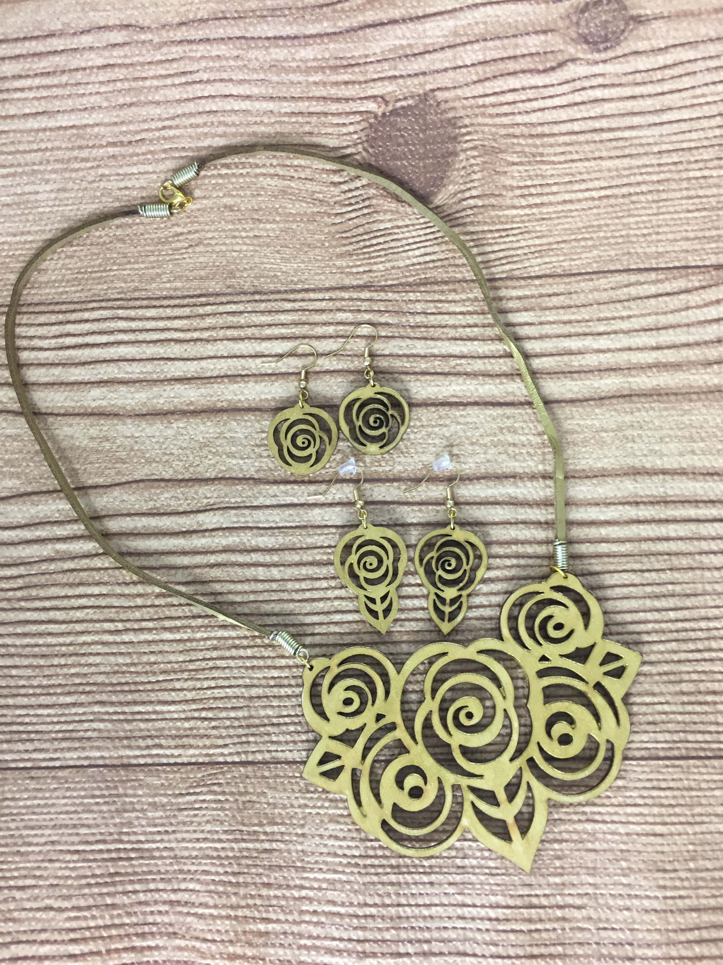 Rose Cluster 3 piece Set