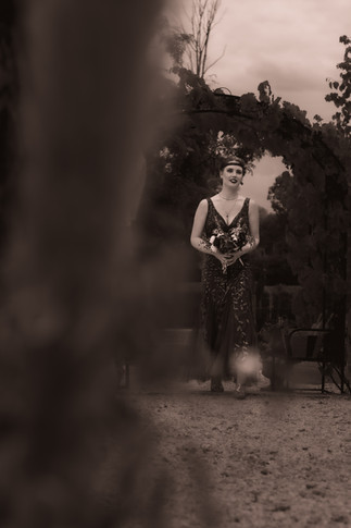 Cérémonie Laïque inspiration idées années 20, années folles mariage, union thème peaky blinders, mariés prohibition, malfoy photographe