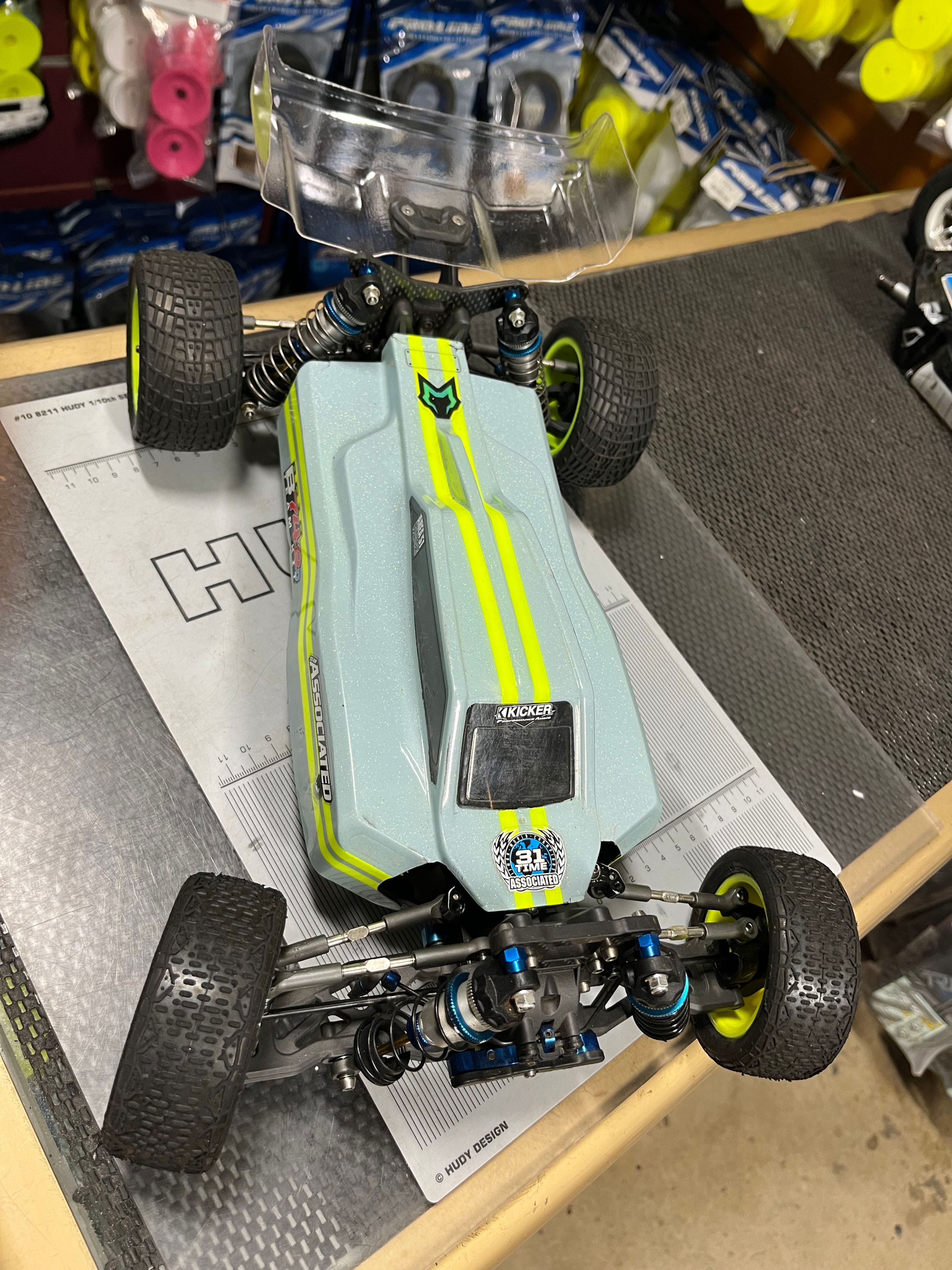 Team Associated B74.2D - Heavily upgraded -Second Hand