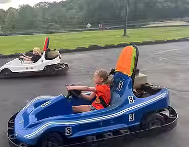441868376_122149565180167245_8927314674117025654_n (1).avif