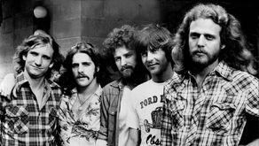 Eagles - Seven Bridges Road