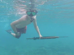 How to Choose Your First Speargun: A No-BS Buying Guide