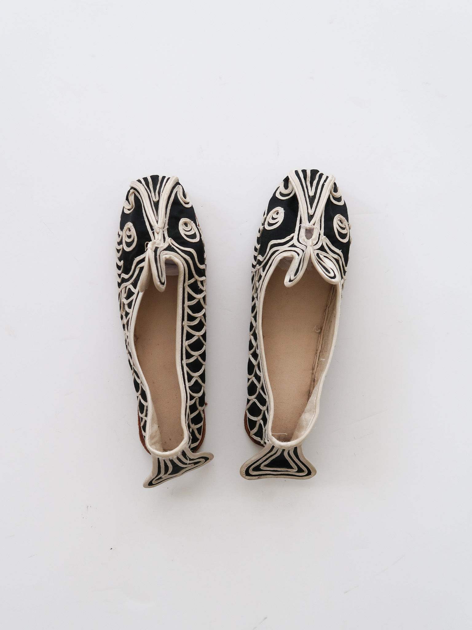 Silk Dragon Slippers | US 8 | 1980s