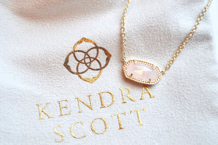 Kendra Scott necklace