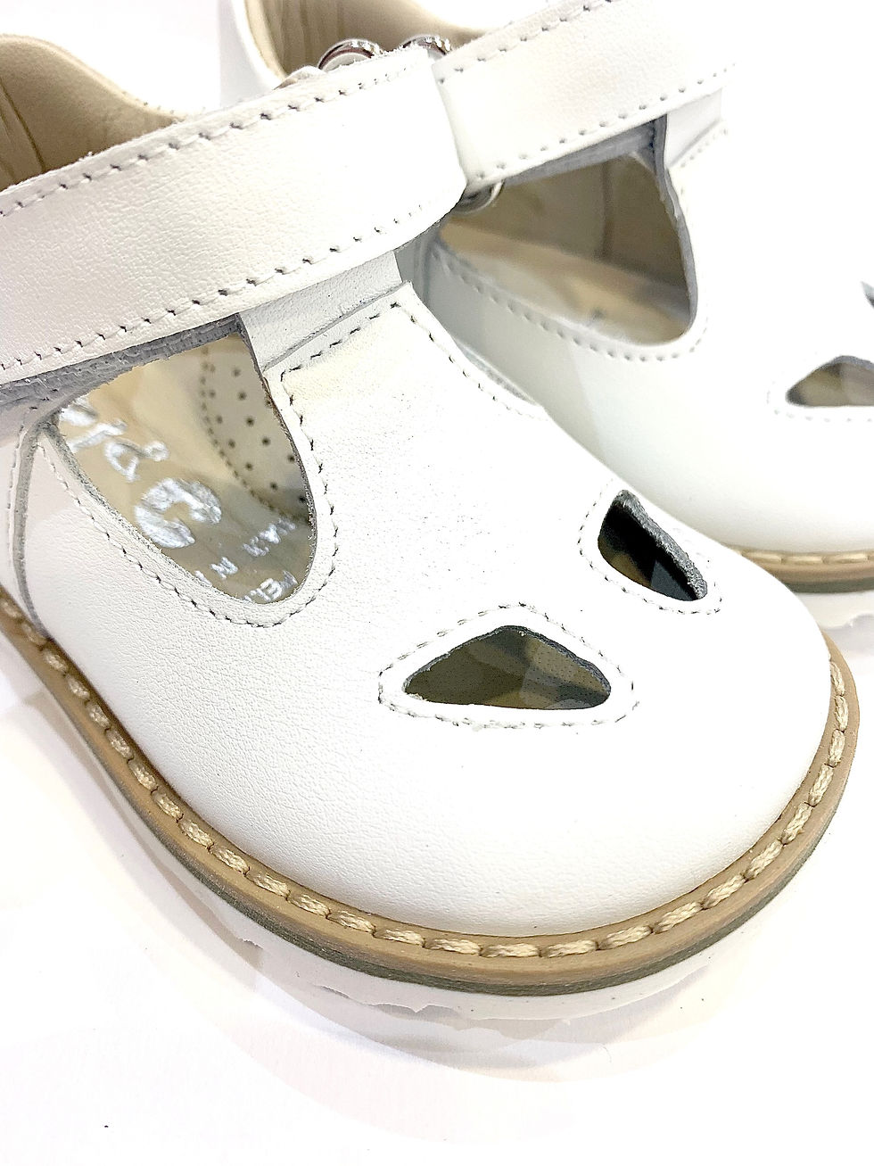 Miniatura: Scarpe bimbo bimba occhietti occhio di bue bianchi artigianali dettaglio