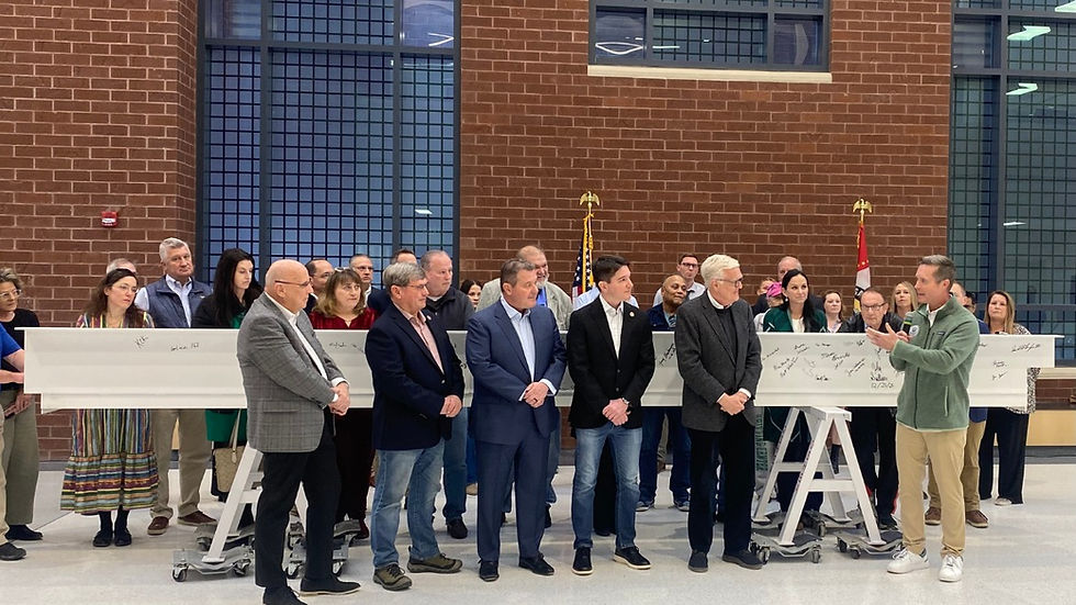 Former Congressman Davis Attends County HUB Event