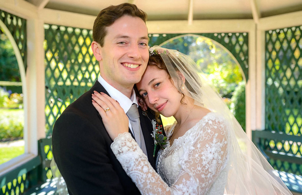 bride-and-groom-in-gazebo-ron-richman-photography.jpg