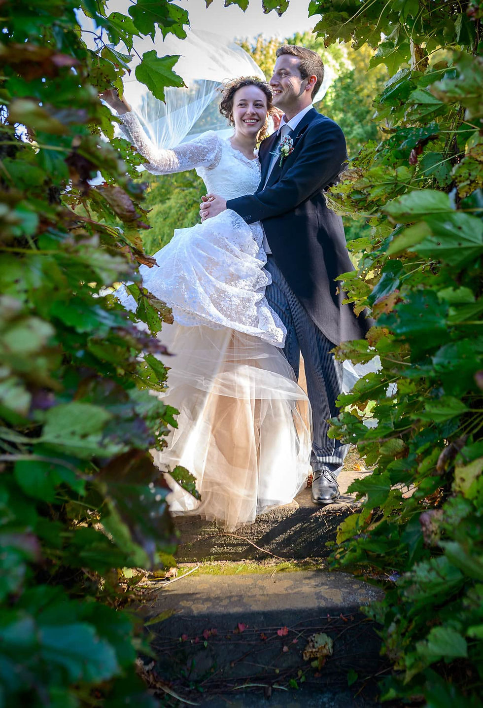 bride-and-groom-in-the-sunlight-ron-richman-photography.jpg