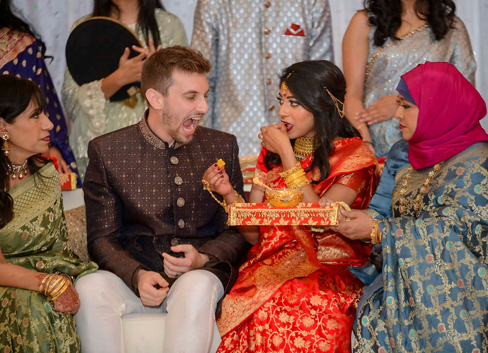 bride-feeding-sweet-to-groom-bor-boron.jpg