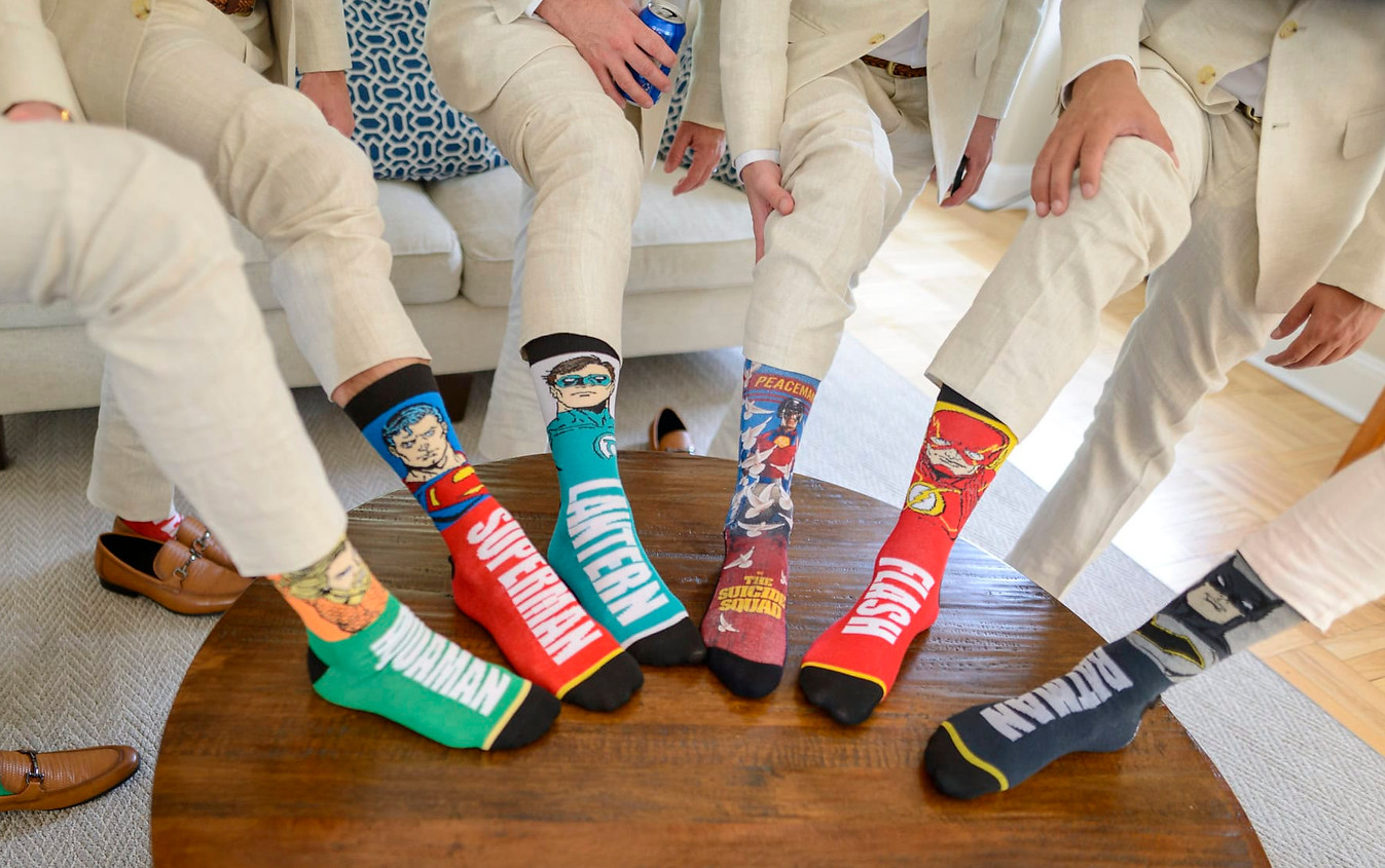 groom-and-groomsmen-feet-with-funny-socks.jpg