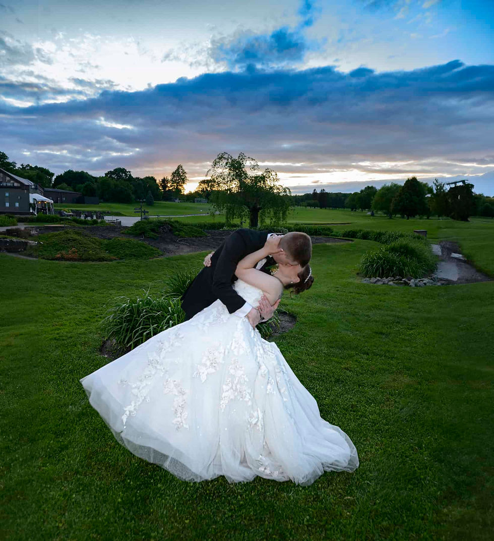 Copy of wedding-couple-evening-kiss-at-sunset.jpg