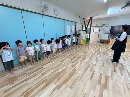 🍒さくらんぼ組(4歳児)🍒
「体操とダンスが始まりました!」