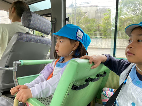 🍋れもん組(5歳児)《バスに乗ってお散歩🚌》