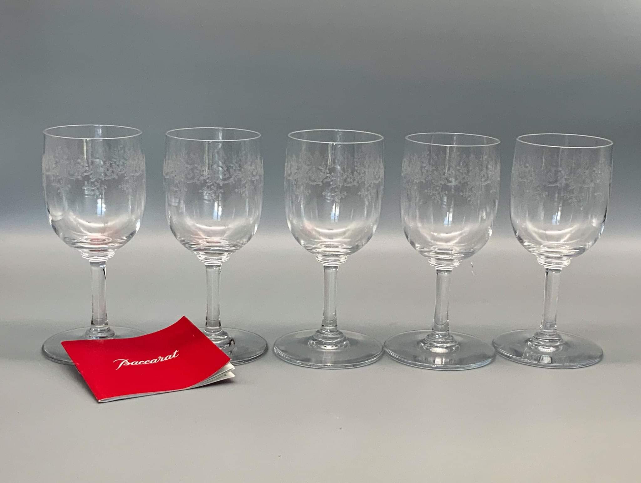 Baccarat 5 verres à vin blanc Sévigné