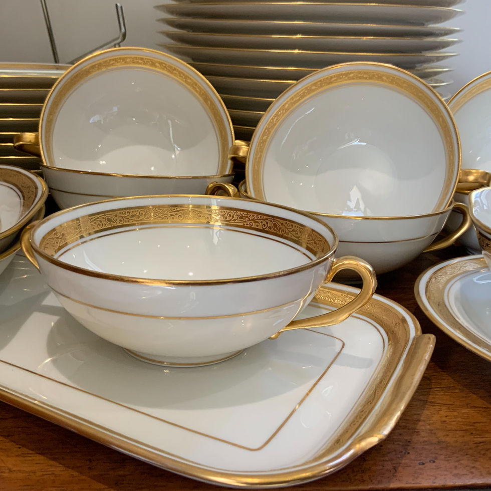 Miniature : Service de table en porcelaine de Limoges 53 pièces 