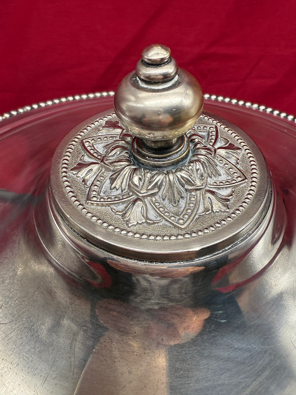 Miniature : Grand plat couvert 