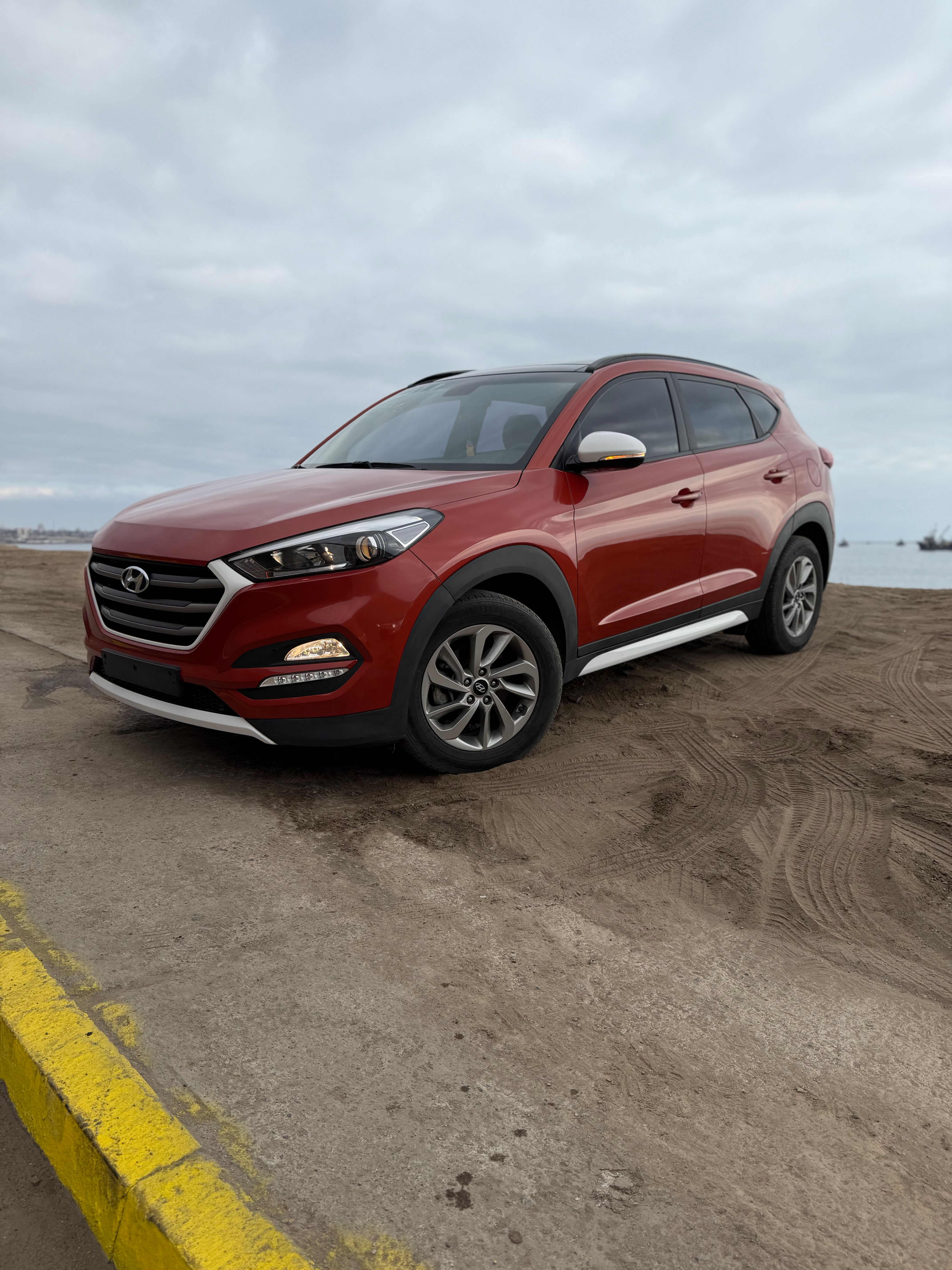 HYUNDAI TUCSON 2016 T. DIÉSEL (VOLANTE ORIGINAL)