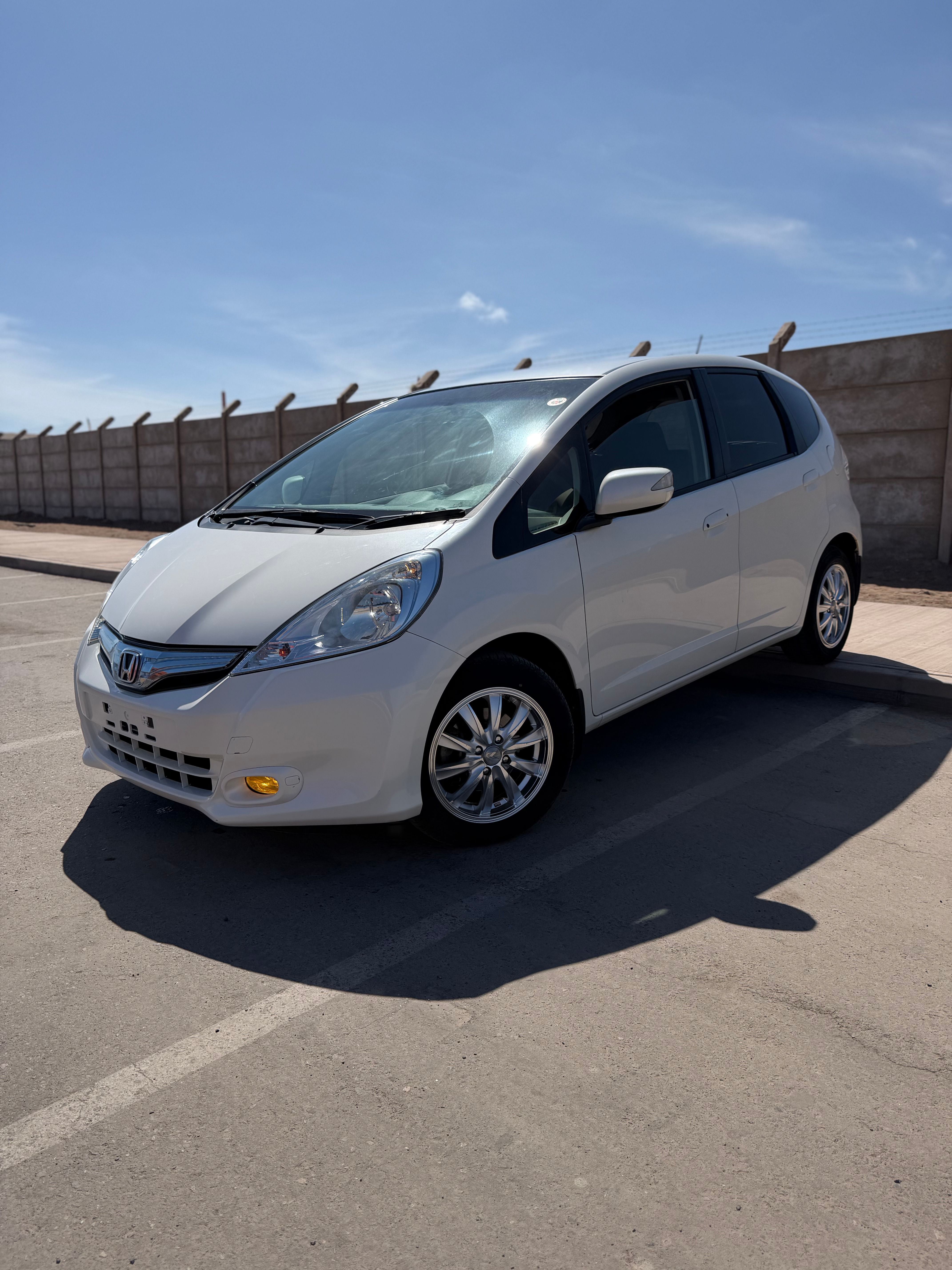 HONDA FIT HYBRIDO 2011 (CAMBIO LISTO)