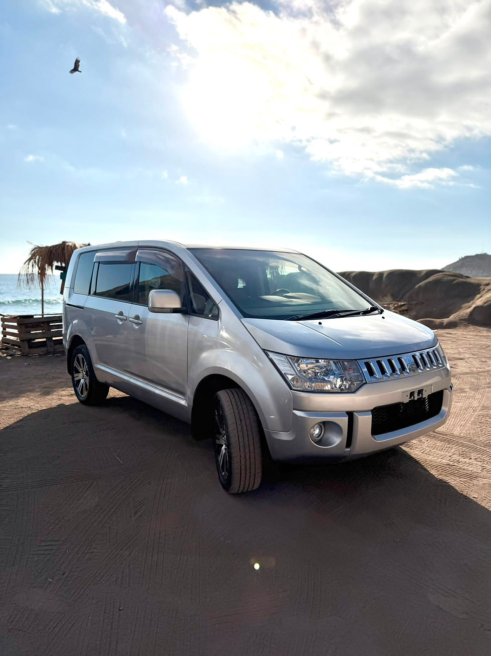 Miniatura: MITSUBISHI DELICA D5 4x4 2011 BENCINERO AT (CAMBIO LISTO)