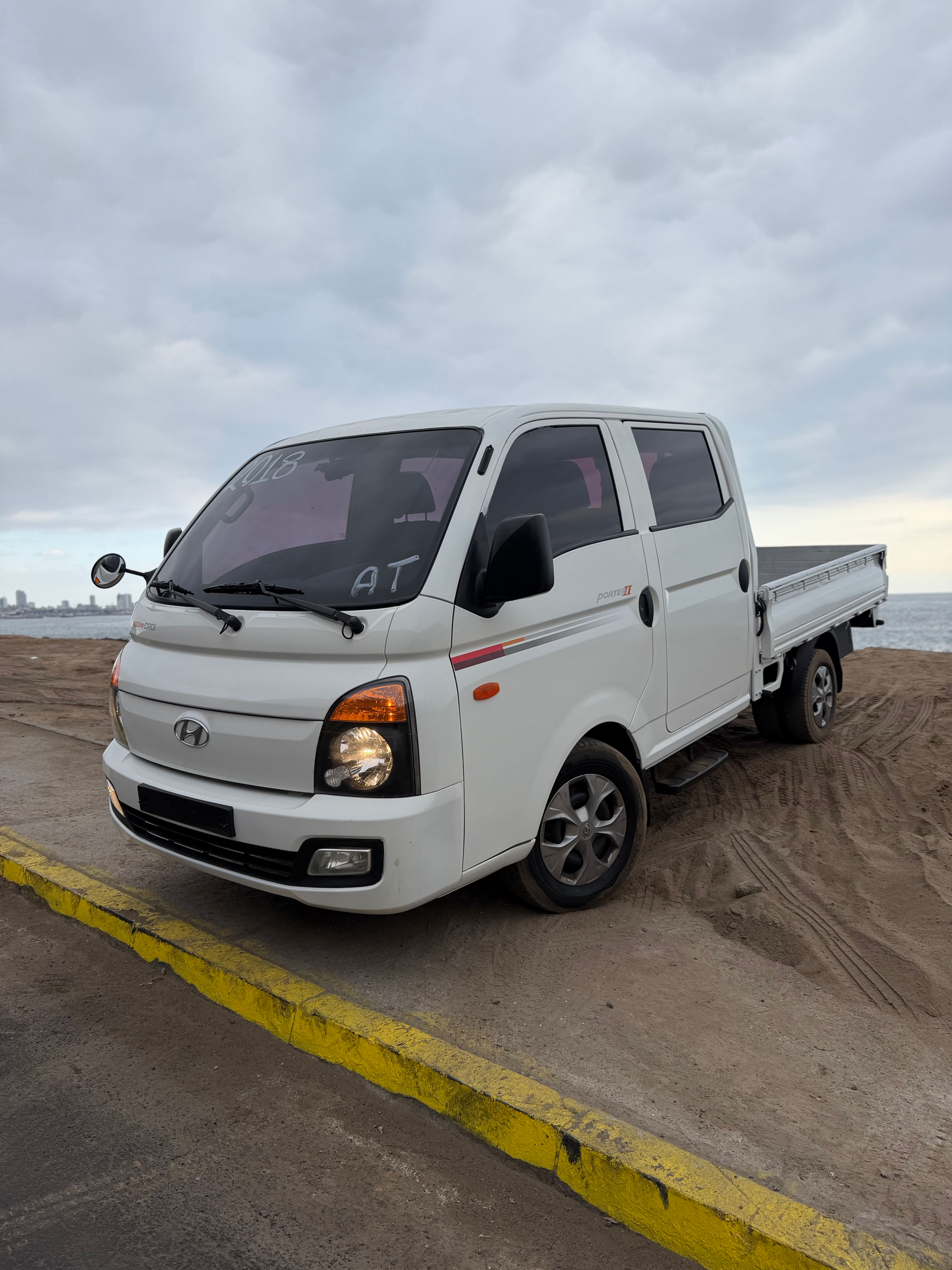 HYUNDAI PORTER 2018 DOBLE CABINA (VOLANTE ORIGINAL)