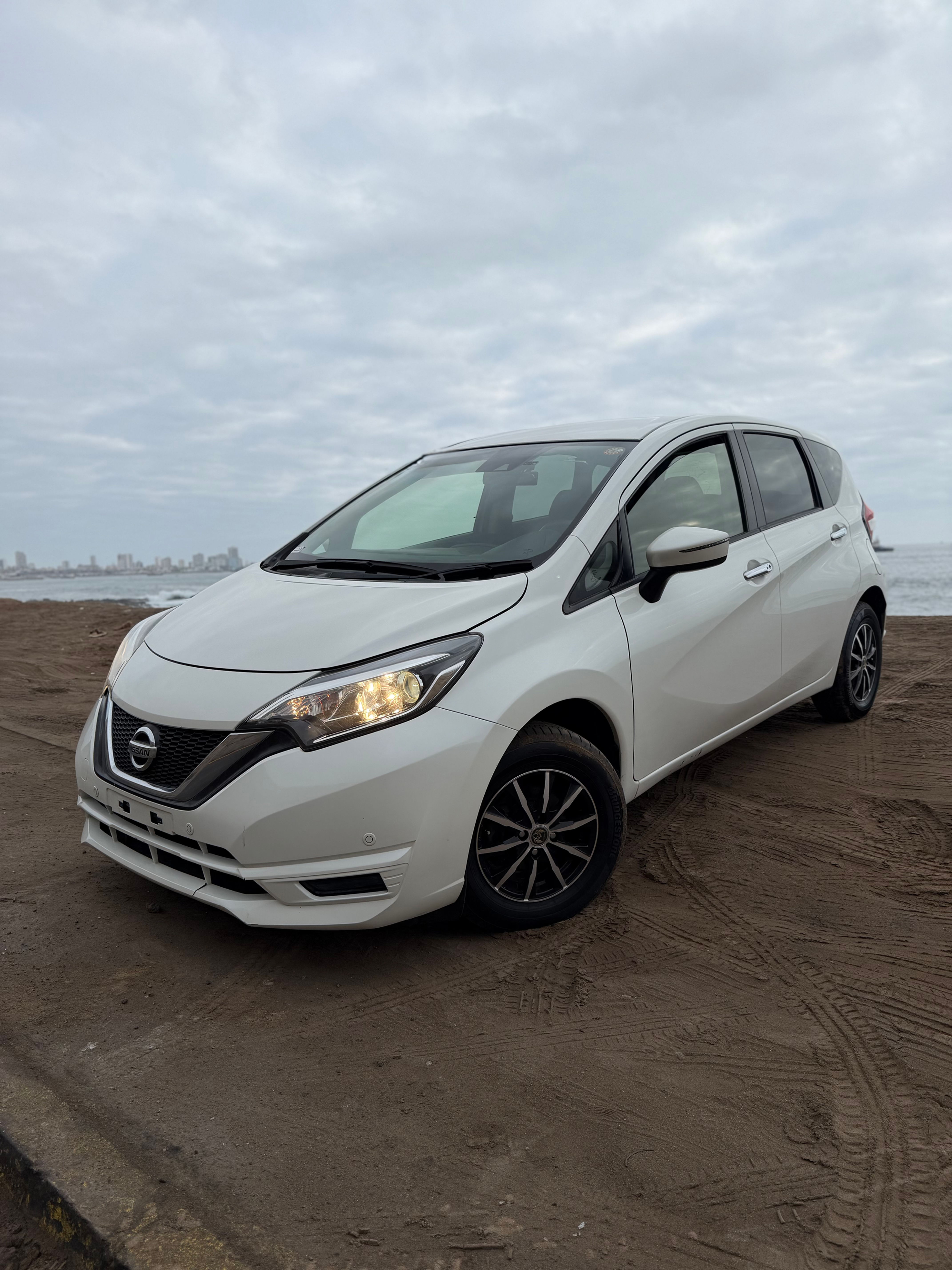 NISSAN NOTE 4x4 2019 (CAMBIO LISTO)