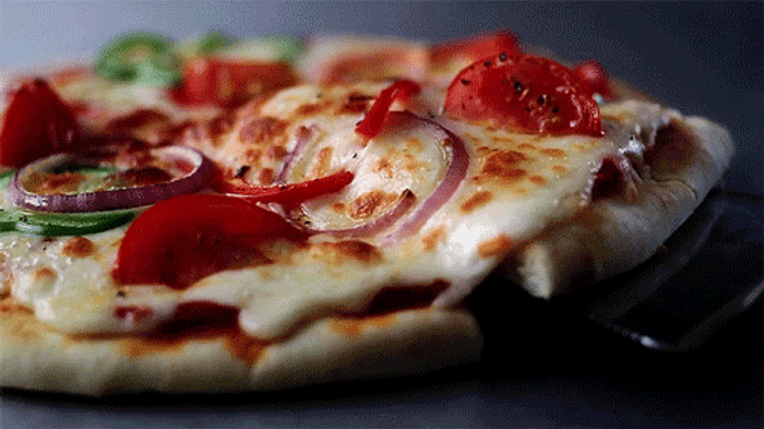 giphy pizza 2.gif