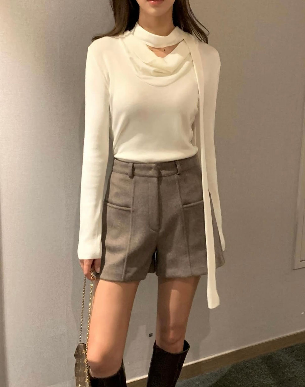 縮圖：Stylish top with tie