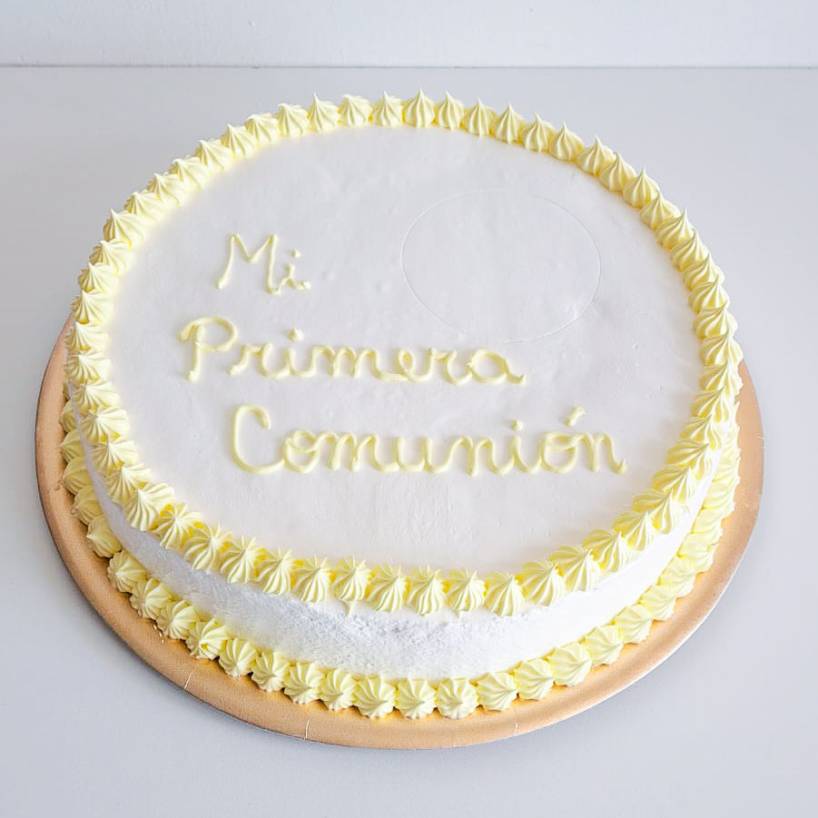 Miniatura: Torta personalizada para Primera Comunión, con decoración alusiva y capas a elección.