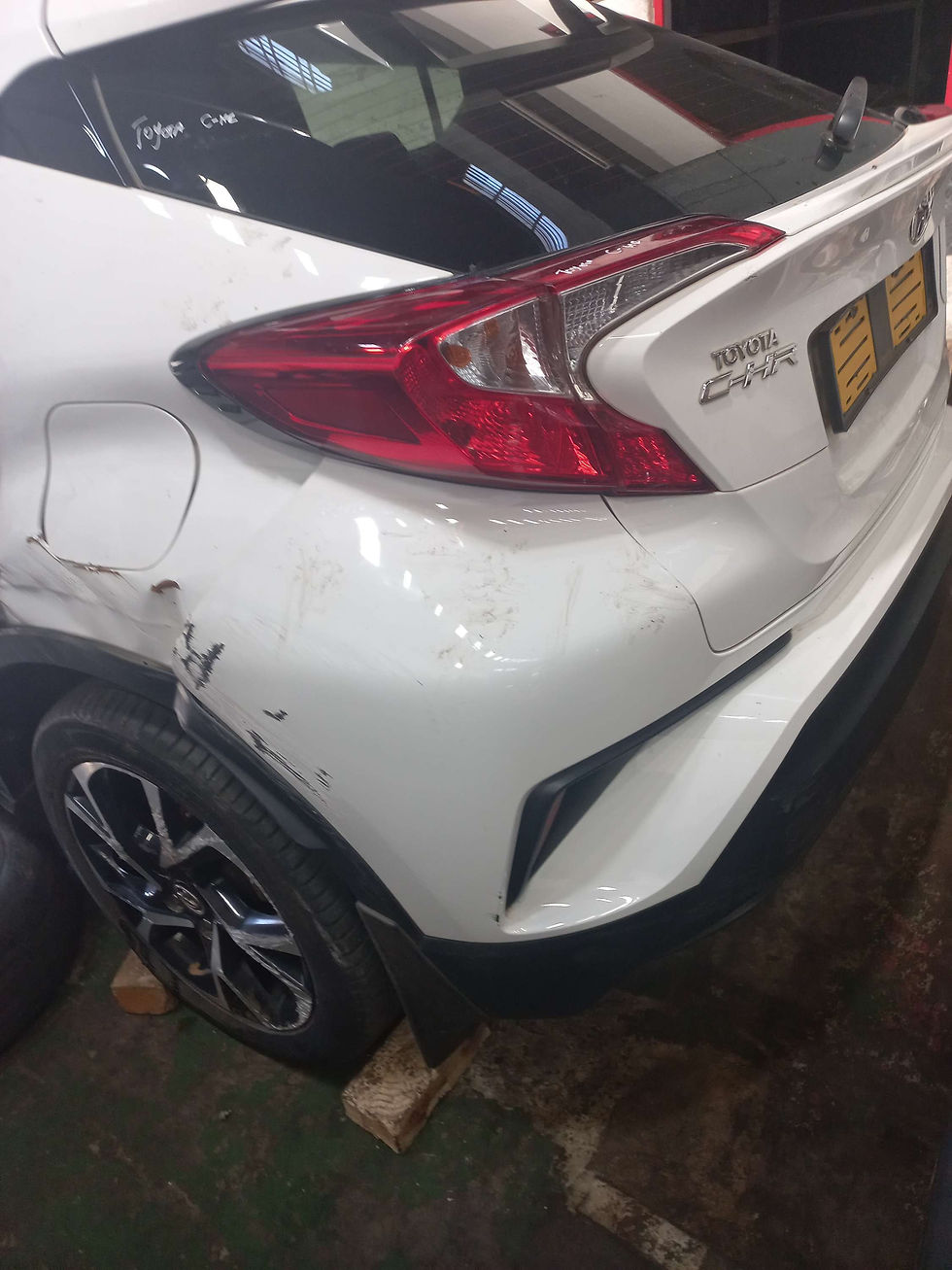 Thumbnail: Toyota C-HR 2021  for  spares 