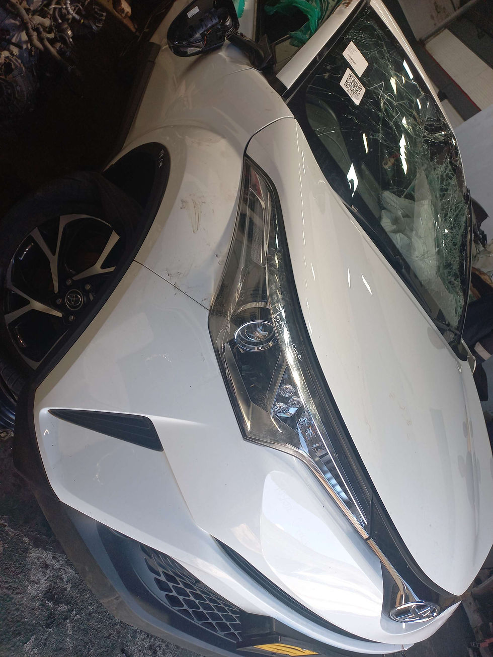 Thumbnail: Toyota C-HR 2021  for  spares 