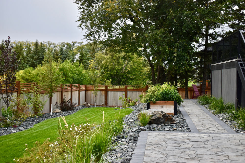 Winnipeg hardscaping & softscaping, winnipeg landscape design, winnipeg professional landscapes
