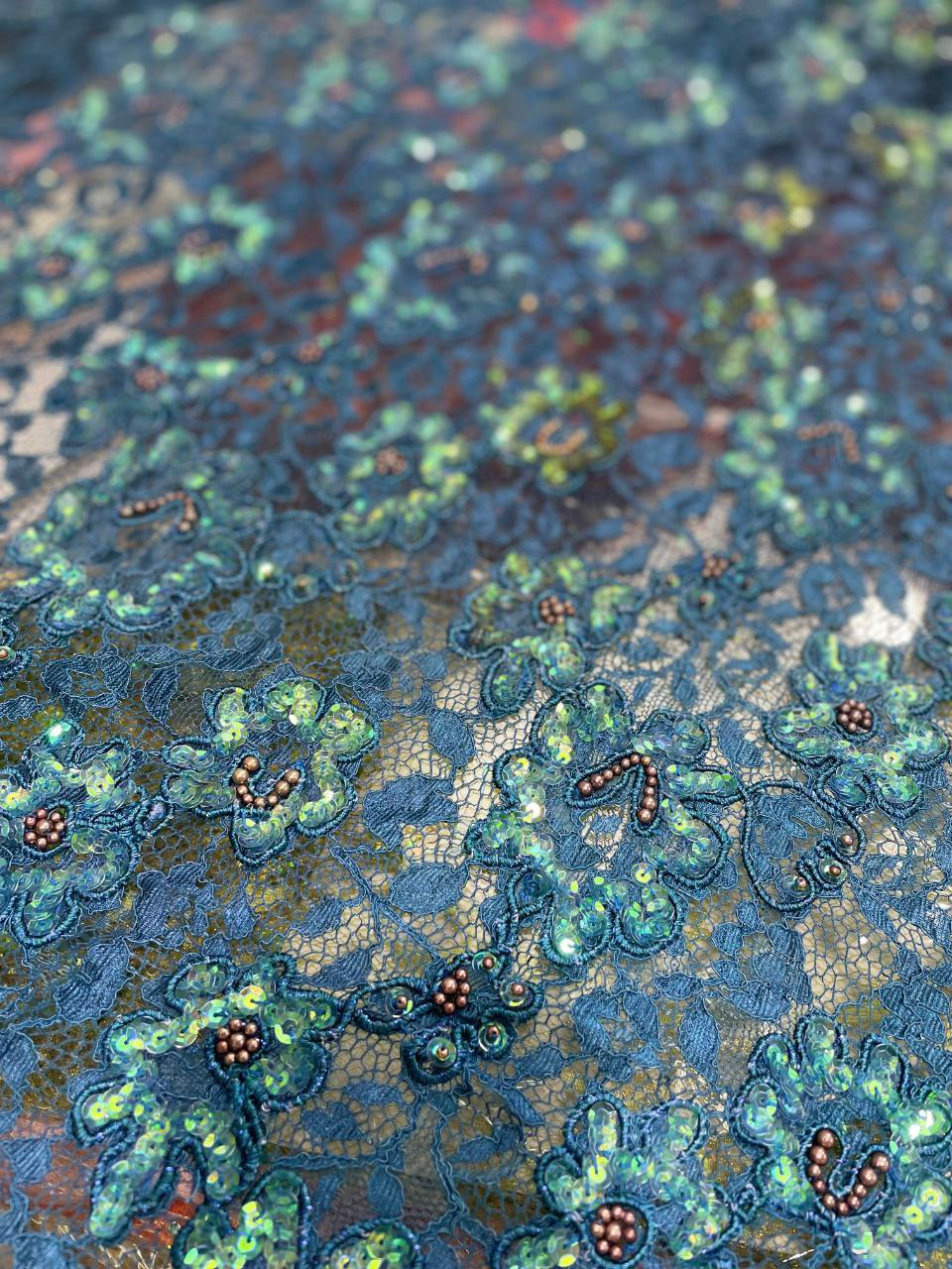 縮圖：天藍 重工珠片花紋 蕾絲布