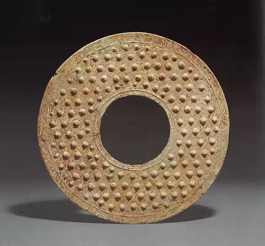 Jade Disc and its Imitations in the Han Mortuary Context
