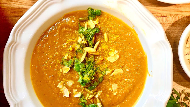 The Best and Easiest Pumpkin Curry Soup