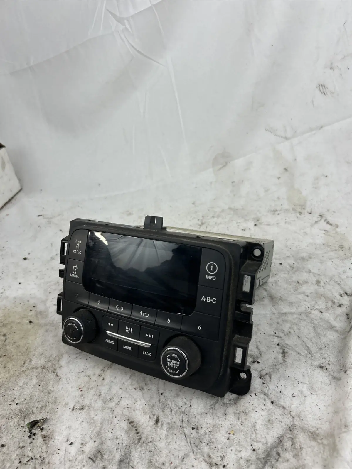 OEM Dodge Ram Radio Head Unit Anti Theft PowerNet VP1 P68137113AE