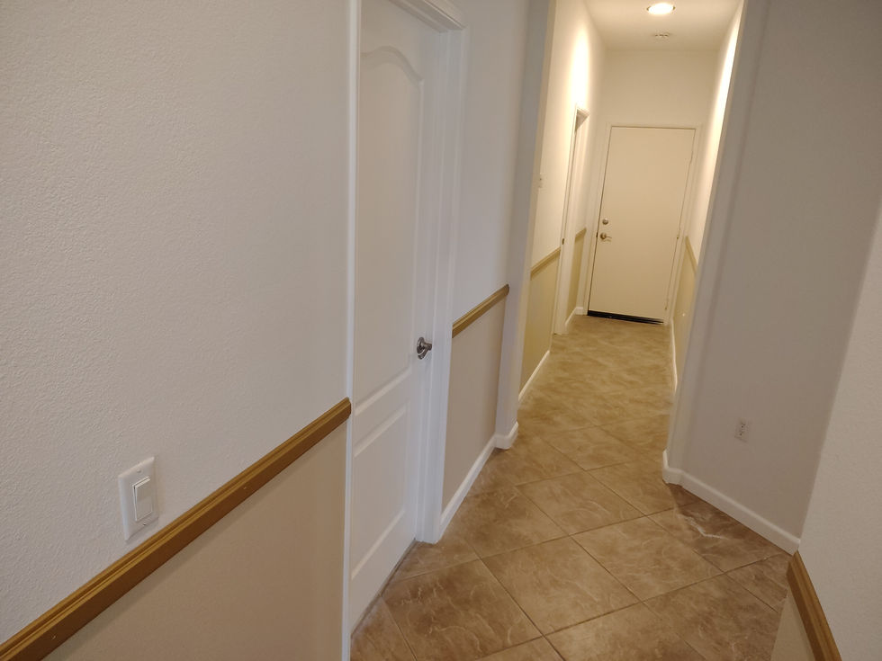 Reverse viewof the hallway.