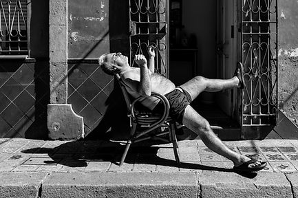 Street photography workshops led by Xavi Herrero