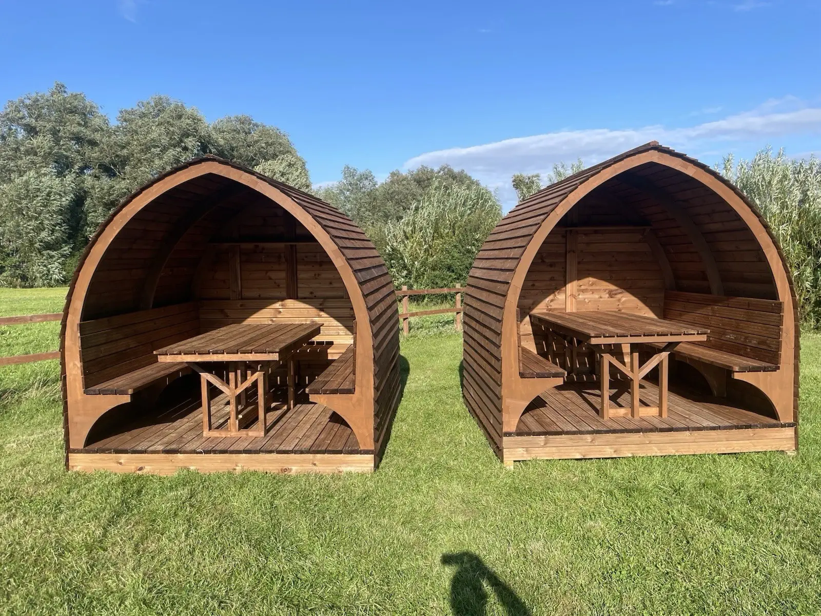 New Party Pod 6, 8 Or 10 Seater Bench Table Seating Party dining