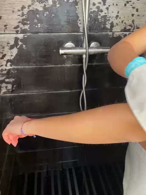 Thumbnail: Exfoliating Mitt
