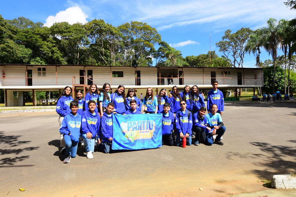 Alunos de Mossoró visitam pontos históricos de Brasília durante intercâmbio pedagógico