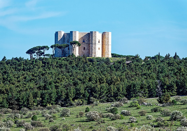 Friedrich II_Monte .jpg